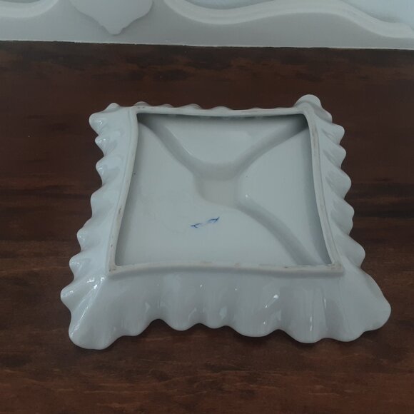 Lipper & Mann Square Divided Dish W/ Scalloped Edge Floral Motif - Picture 2 of 6